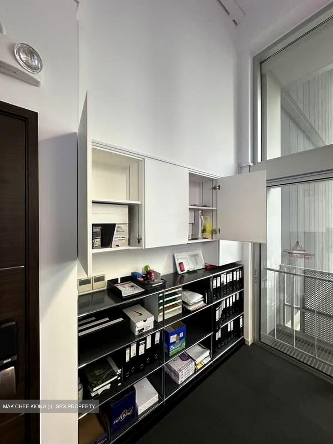 Eon Shenton (D2), Office #568043601